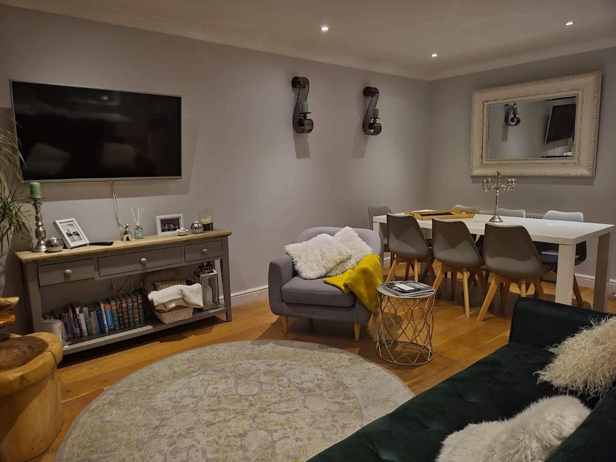 Three Bedroom Apartment By Beautiful Park Londyn Zewnętrze zdjęcie
