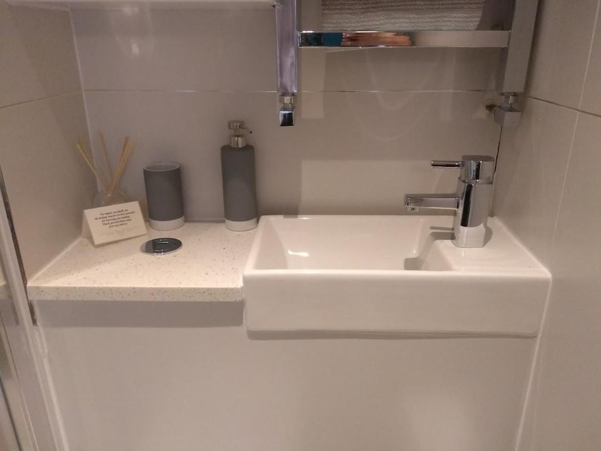 Three Bedroom Apartment By Beautiful Park Londyn Zewnętrze zdjęcie