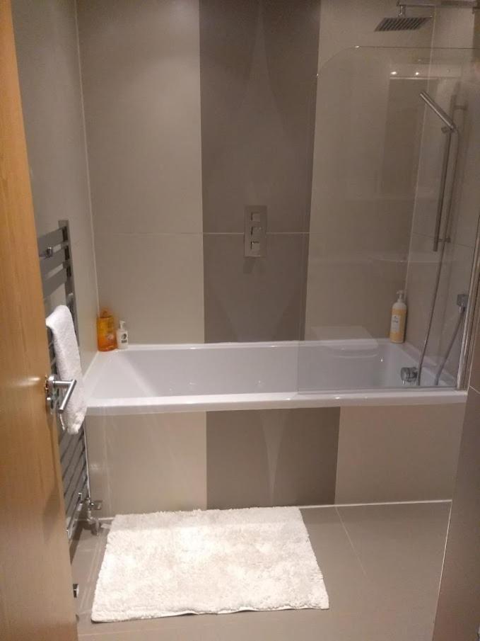 Three Bedroom Apartment By Beautiful Park Londyn Zewnętrze zdjęcie